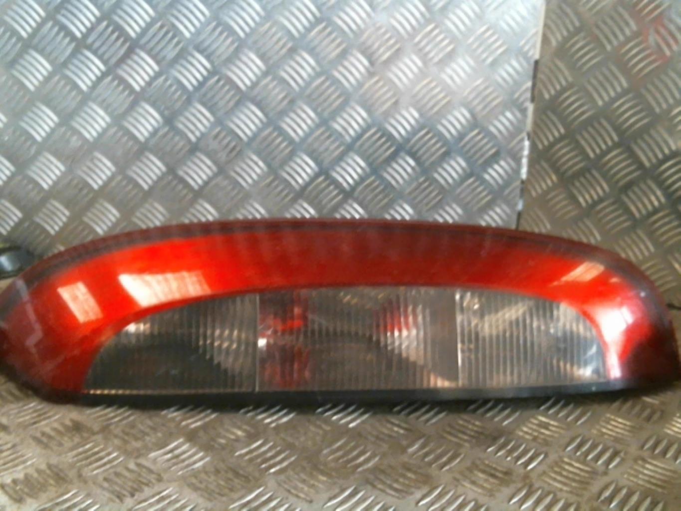 Fanale posteriore principale destro (luci)