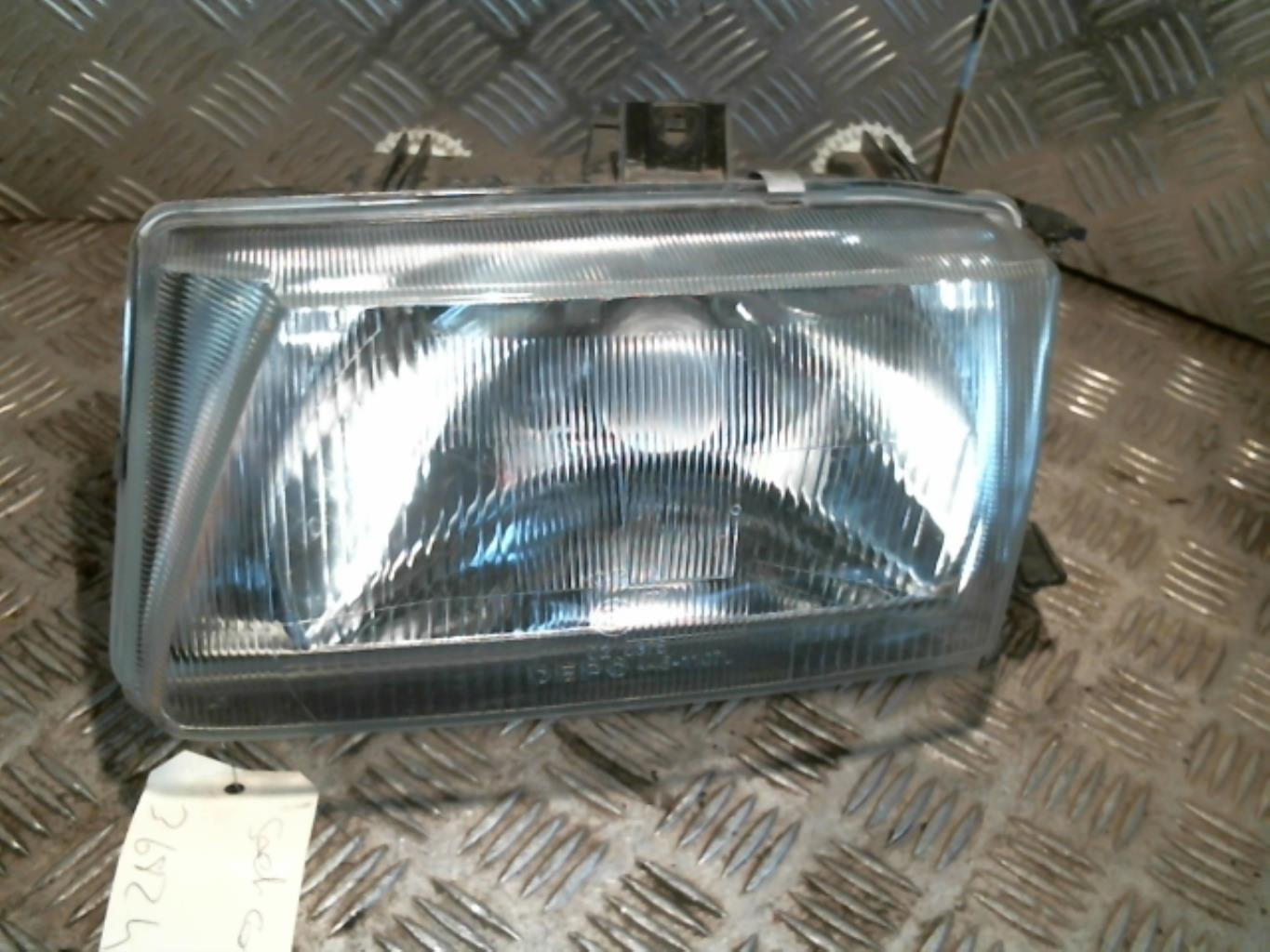 Gruppo ottico anteriore principale sinistro (luci)(faro)