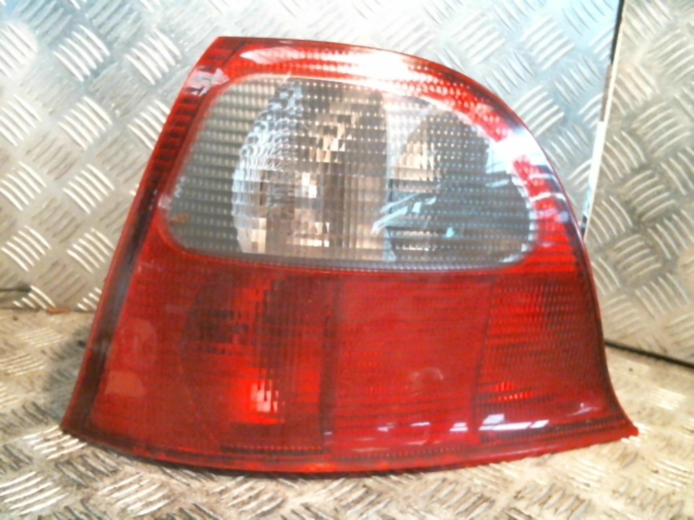 Fanale posteriore principale sinistro (luci)