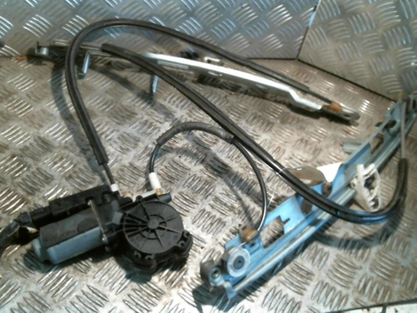 Alzacristalli elettrico anteriore destro