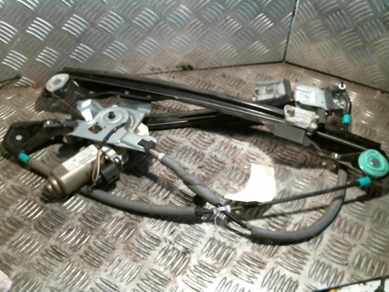 Leve vitre electrique avant gauche