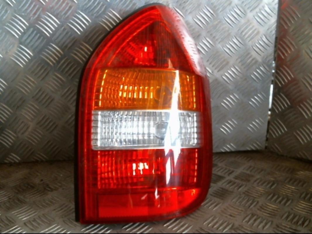 Fanale posteriore principale destro (luci)