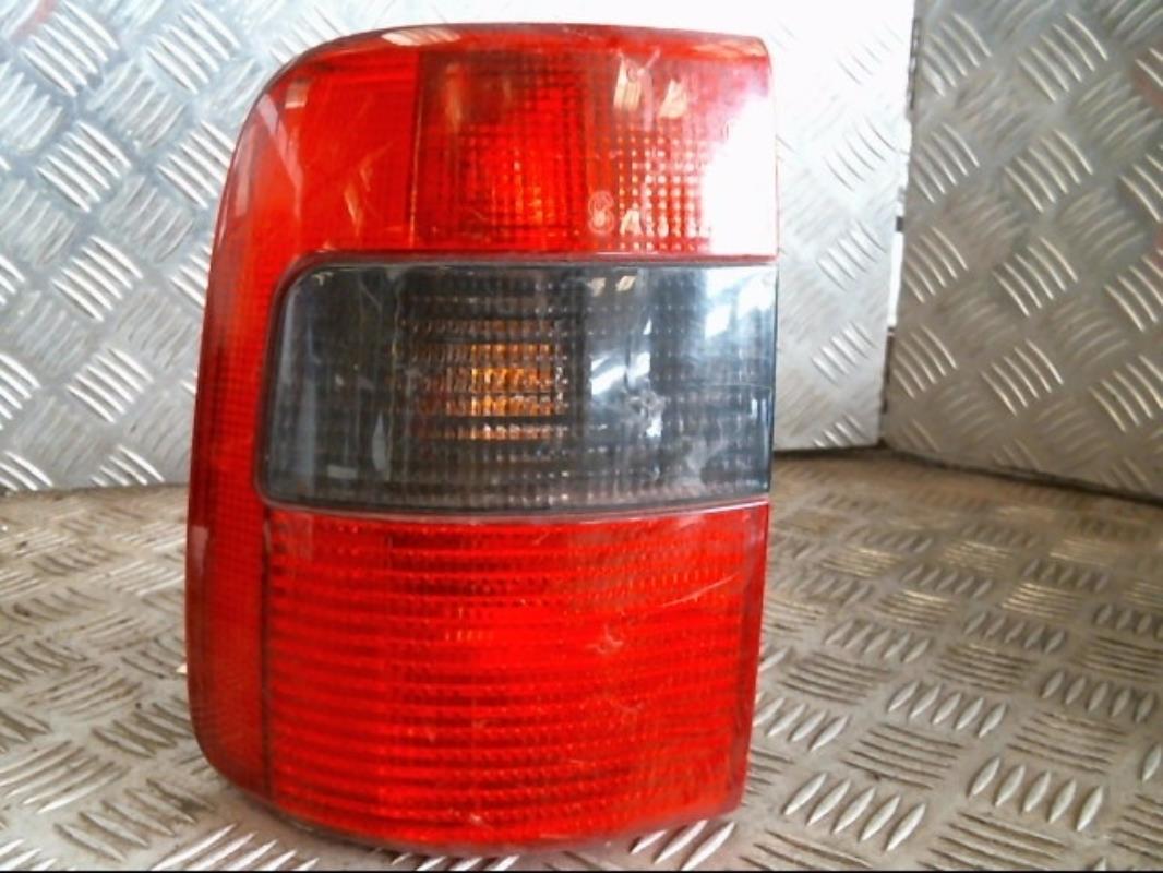 Fanale posteriore principale sinistro (luci)