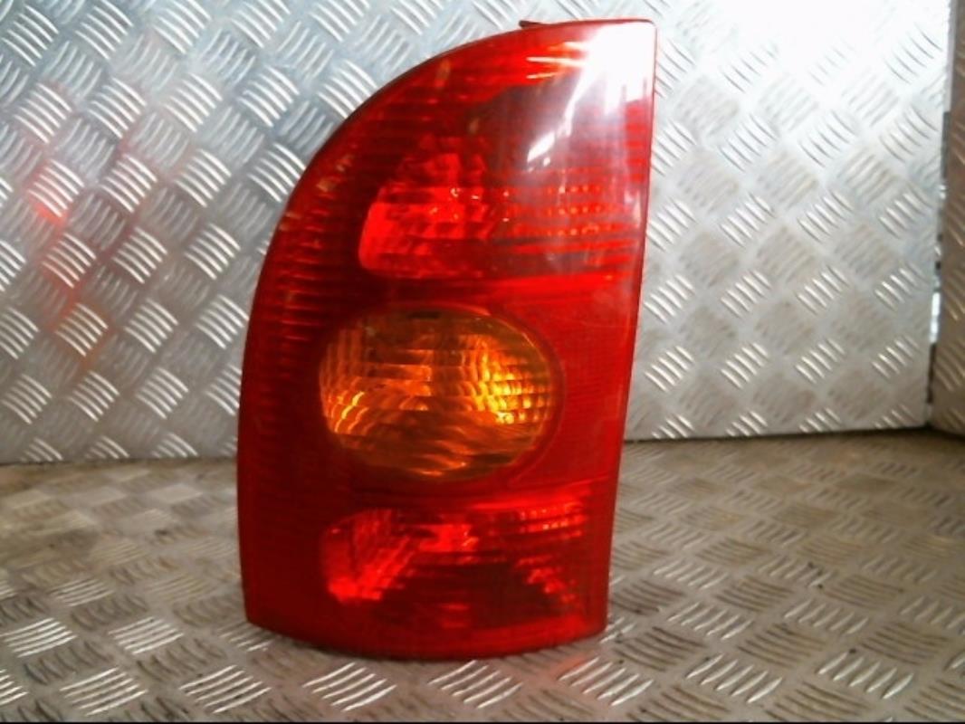 Fanale posteriore principale sinistro (luci)