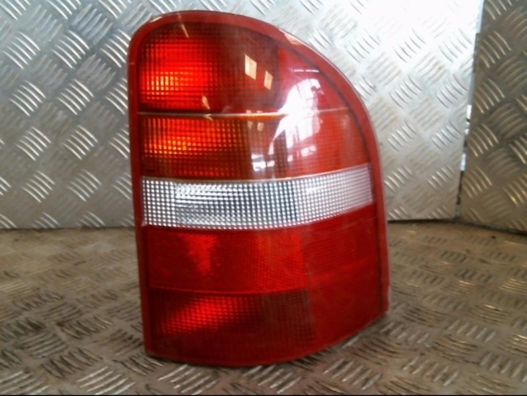Fanale posteriore principale destro (luci)