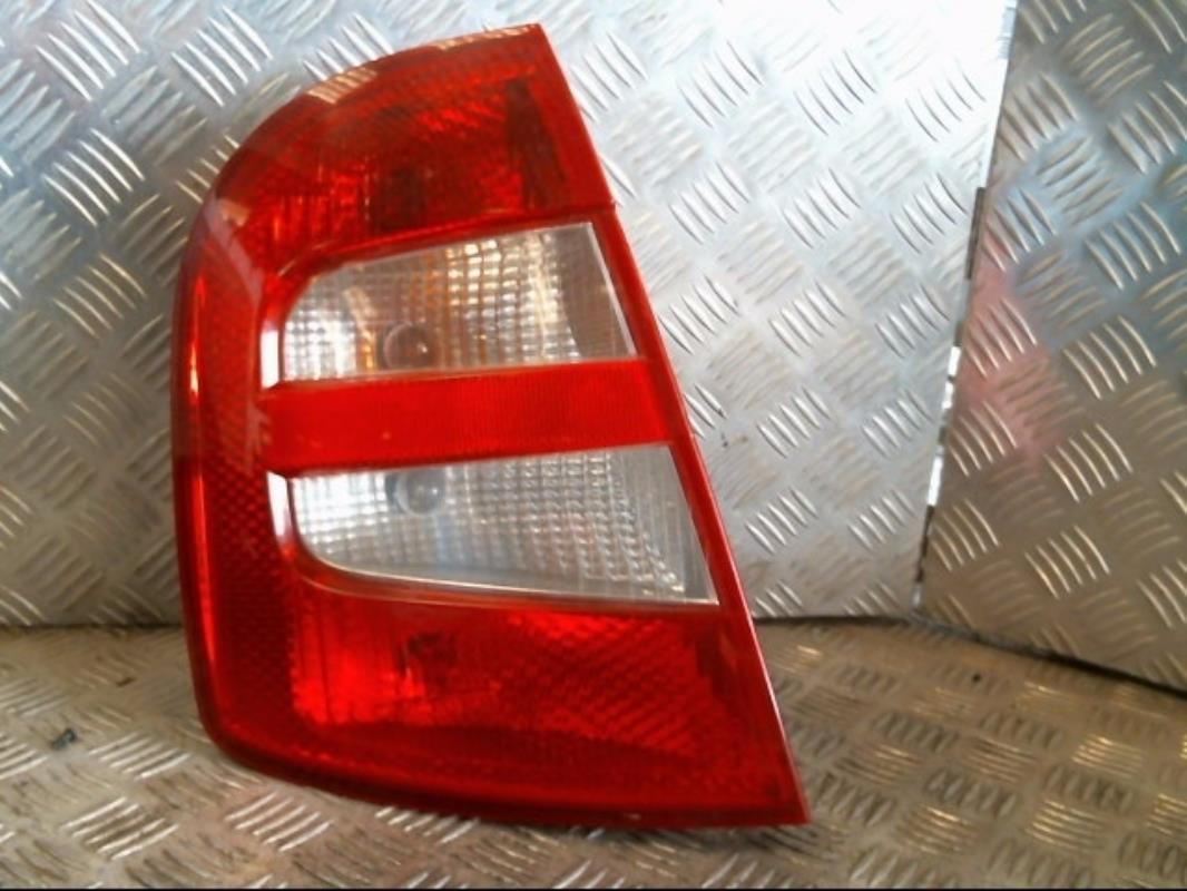 Fanale posteriore principale sinistro (luci)