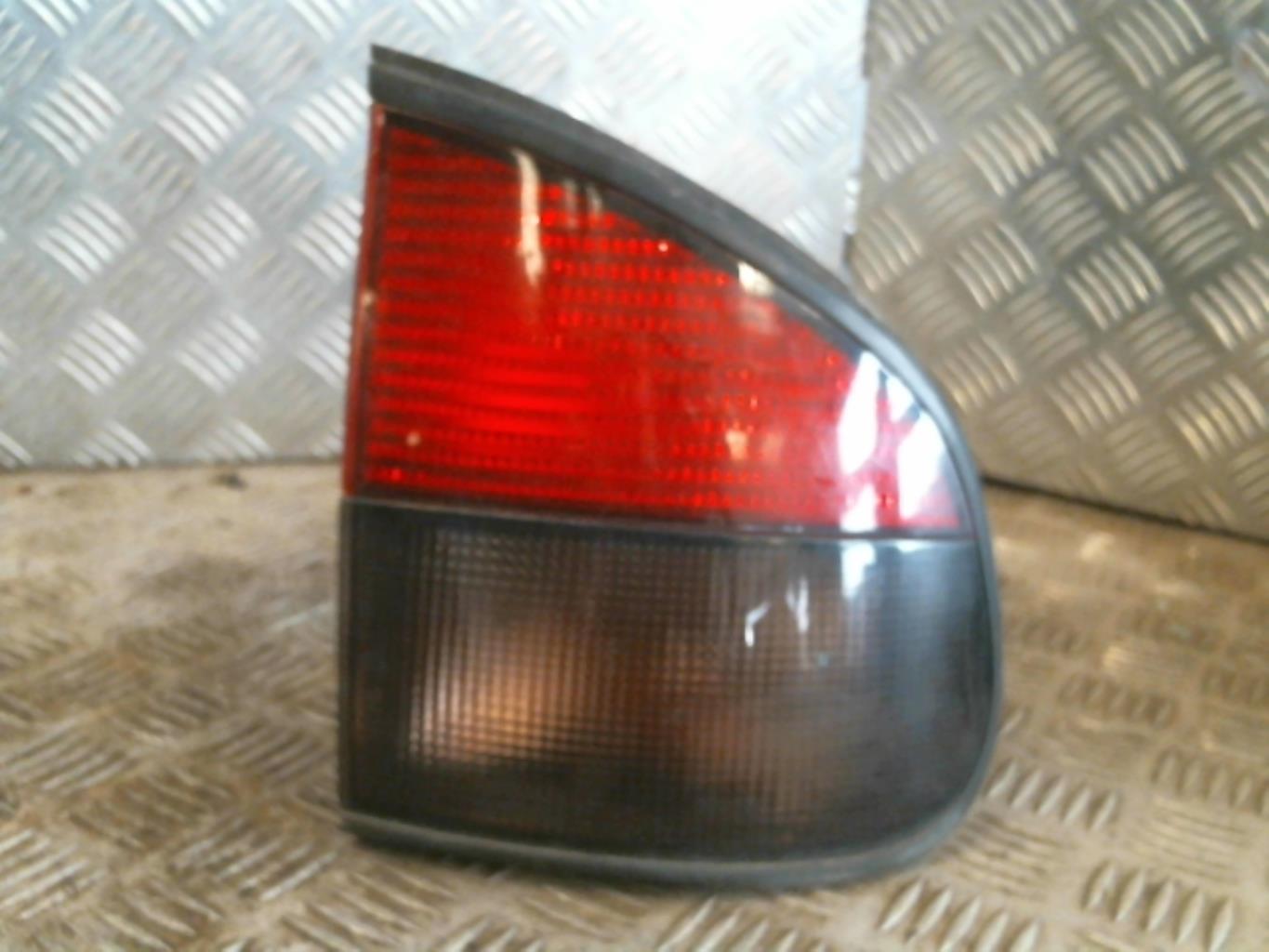 Fanale posteriore principale destro (luci)