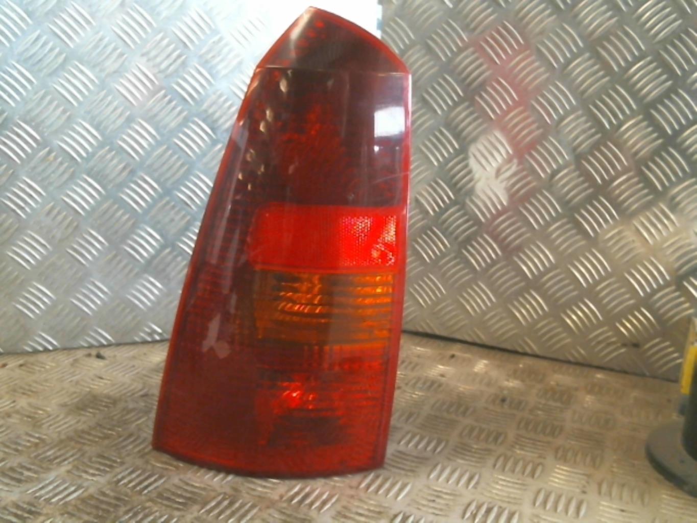 Fanale posteriore principale sinistro (luci)