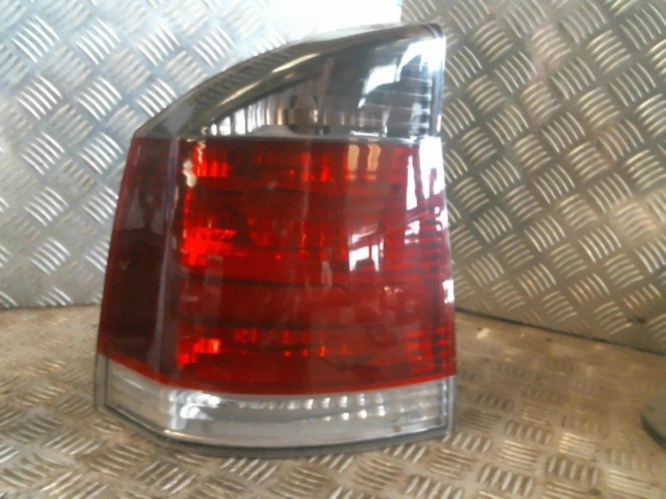 Fanale posteriore principale sinistro (luci)