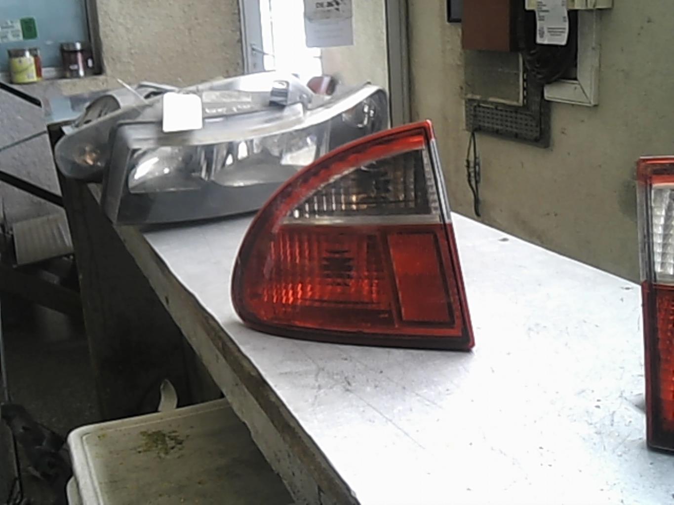 Fanale posteriore principale sinistro (luci)