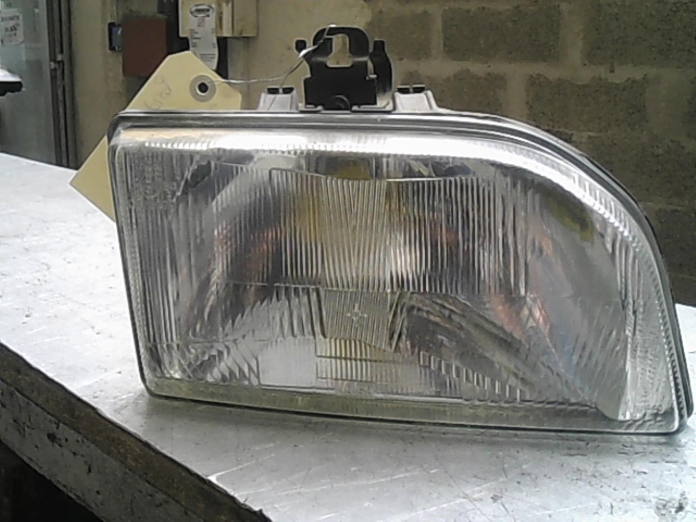 Gruppo ottico anteriore principale destro (luci)(faro)