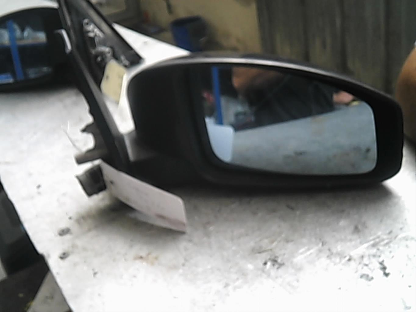 Retrovisor derecho