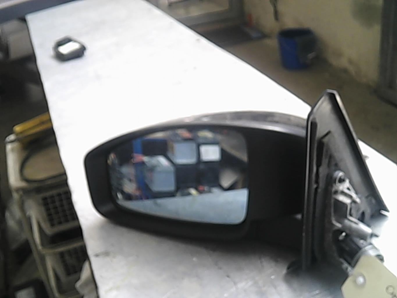 Retrovisor izquierdo