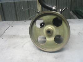 Pompa sterzo
