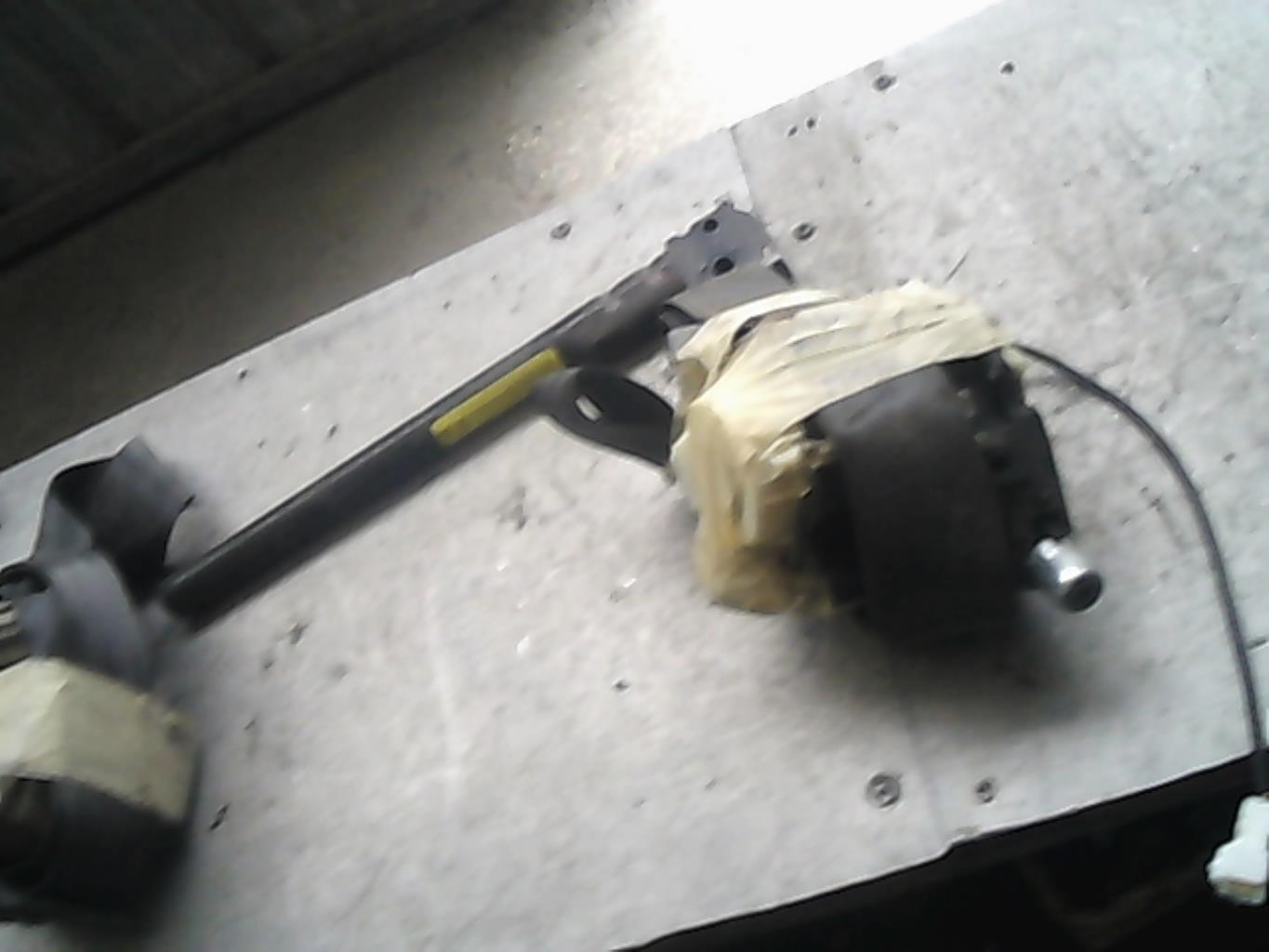 Ceinture avant gauche