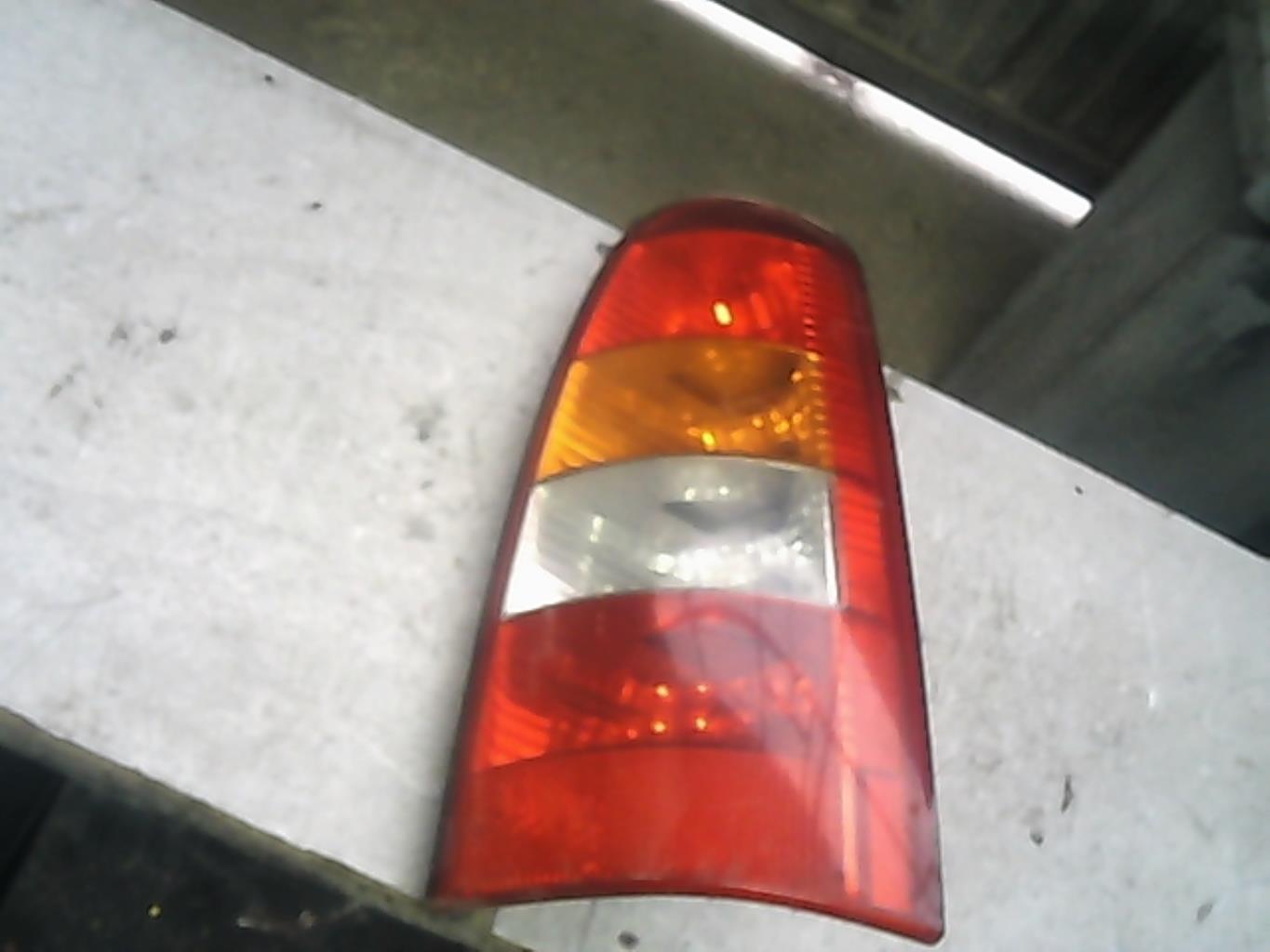 Fanale posteriore principale destro (luci)