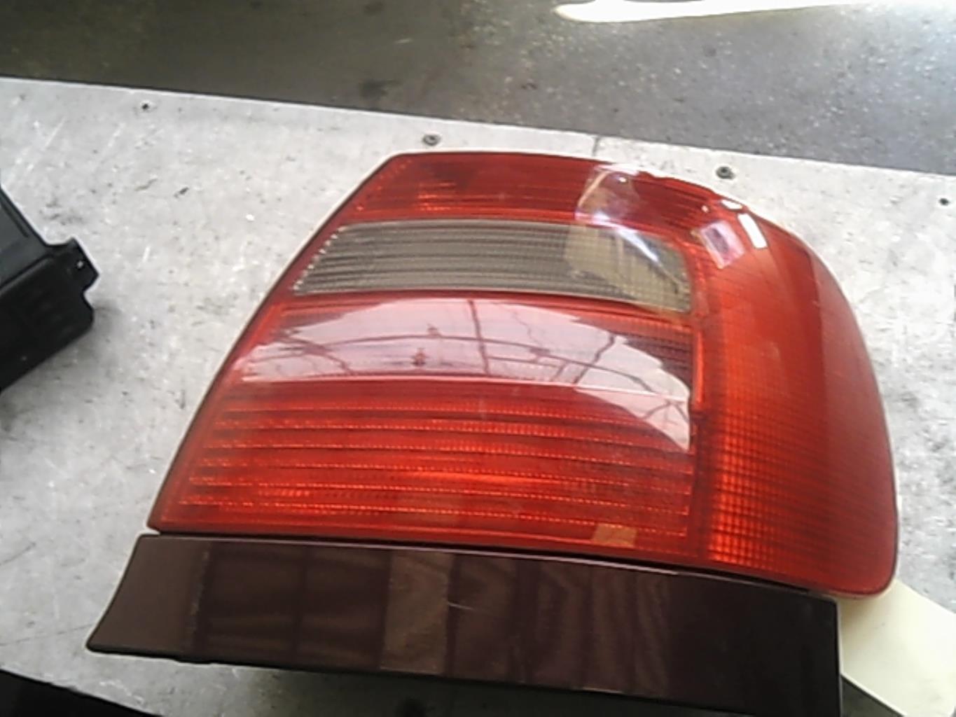 Fanale posteriore principale destro (luci)
