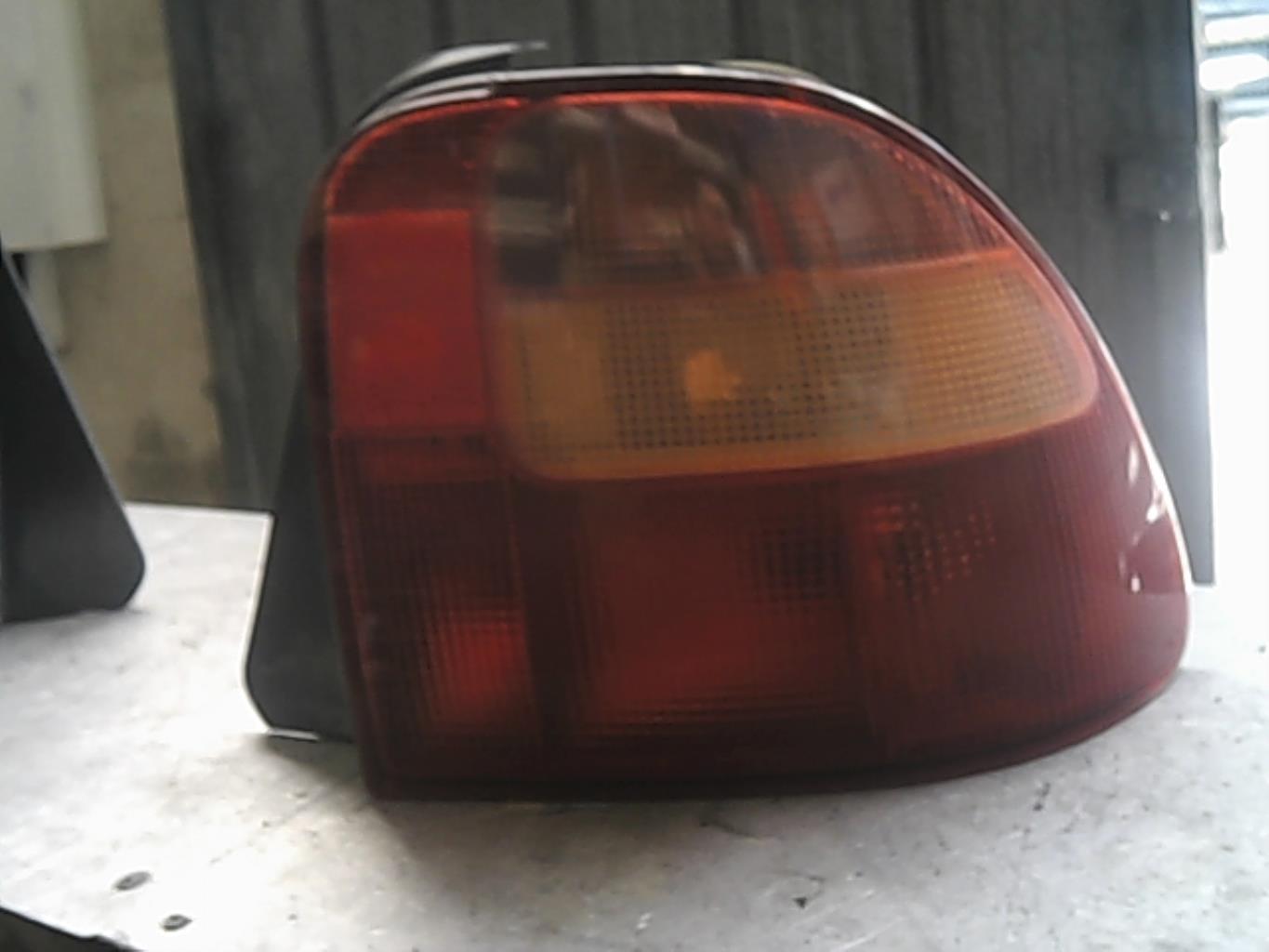 Fanale posteriore principale destro (luci)