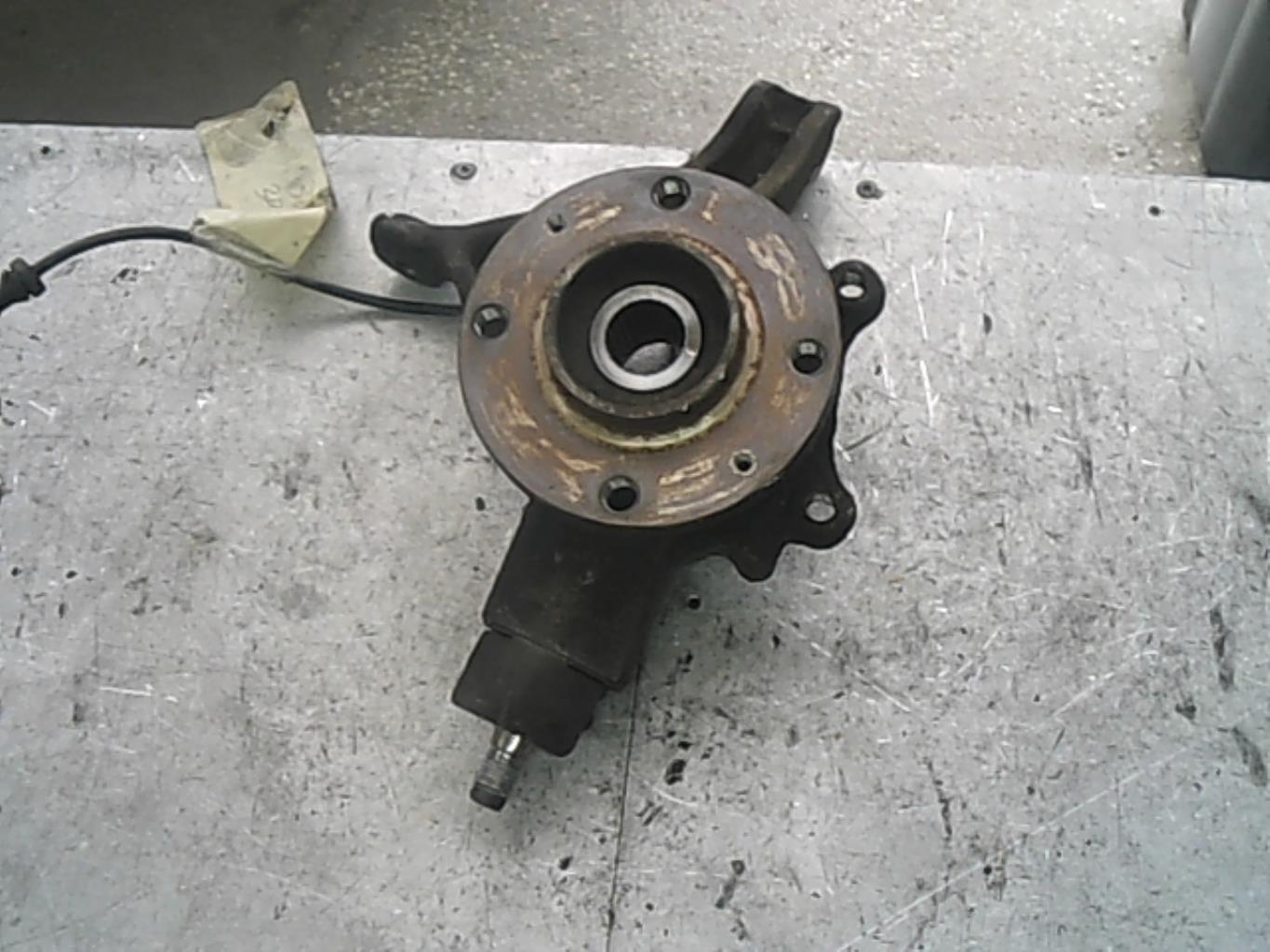 Fusee avant droit