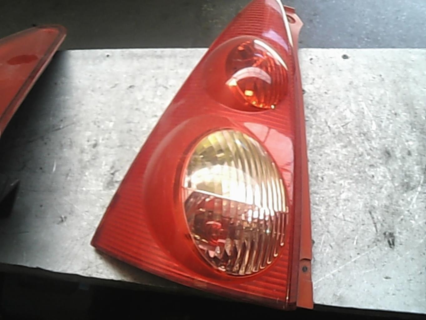 Fanale posteriore principale sinistro (luci)