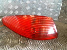 Fanale posteriore principale sinistro (luci)