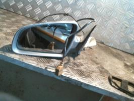 Retrovisor izquierdo