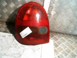 Fanale posteriore principale sinistro (luci)