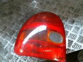 Fanale posteriore principale sinistro (luci)