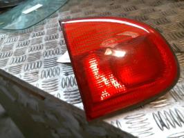 Feu arriere secondaire droit (feux)