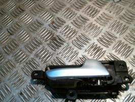 Poignee interieur avant droit