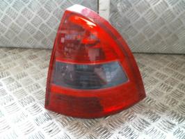Feu arriere principal droit (feux)