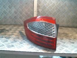 Fanale posteriore principale sinistro (luci)