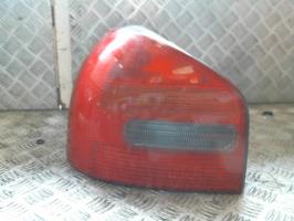 Fanale posteriore principale sinistro (luci)