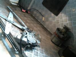 Alzacristalli elettrico anteriore destro