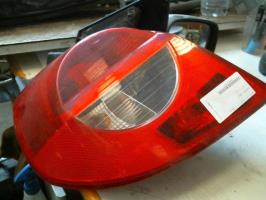 Fanale posteriore principale sinistro (luci)
