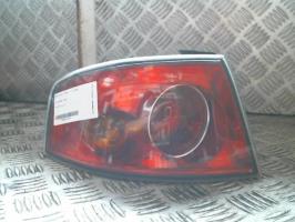 Fanale posteriore principale sinistro (luci)
