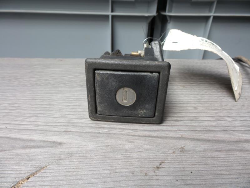 Poignee porte coffre
