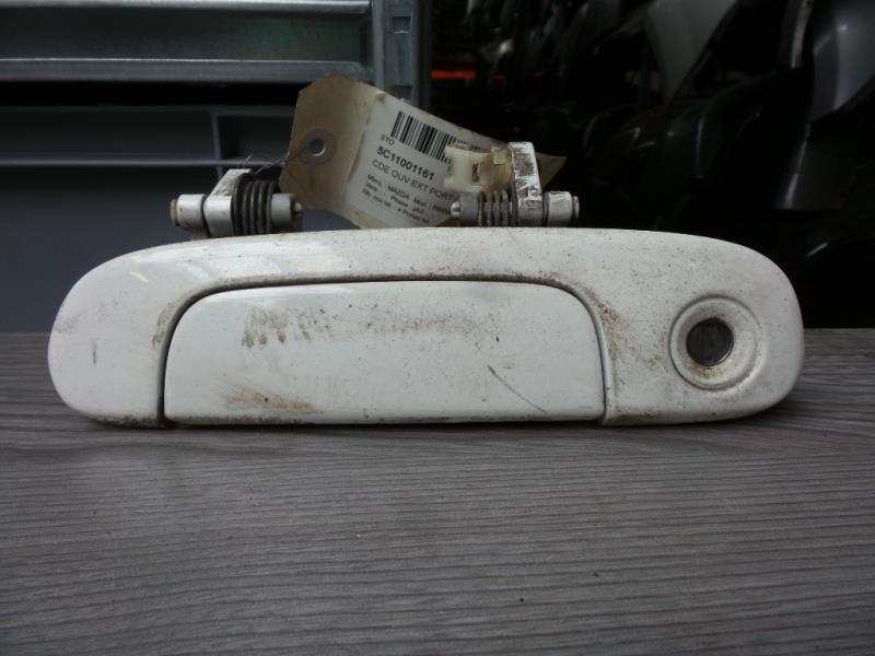 Poignee porte avant gauche