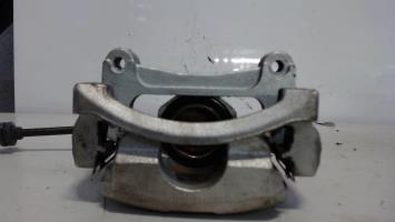Etrier avant gauche (freinage)