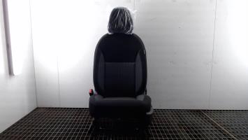 Siege avant gauche