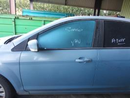 Poignee porte avant gauche