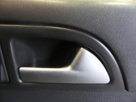 Poignee interieur avant droit