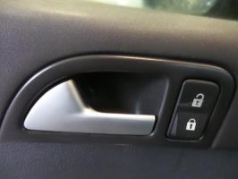 Poignee interieur avant gauche