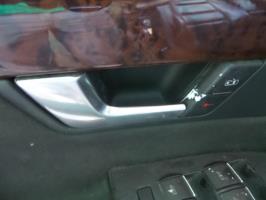 Poignee interieur avant gauche