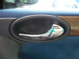 Poignee interieur avant droit