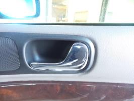 Poignee interieur avant droit