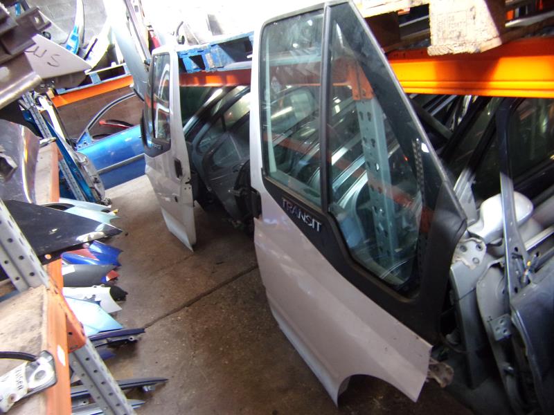 Porte avant droit