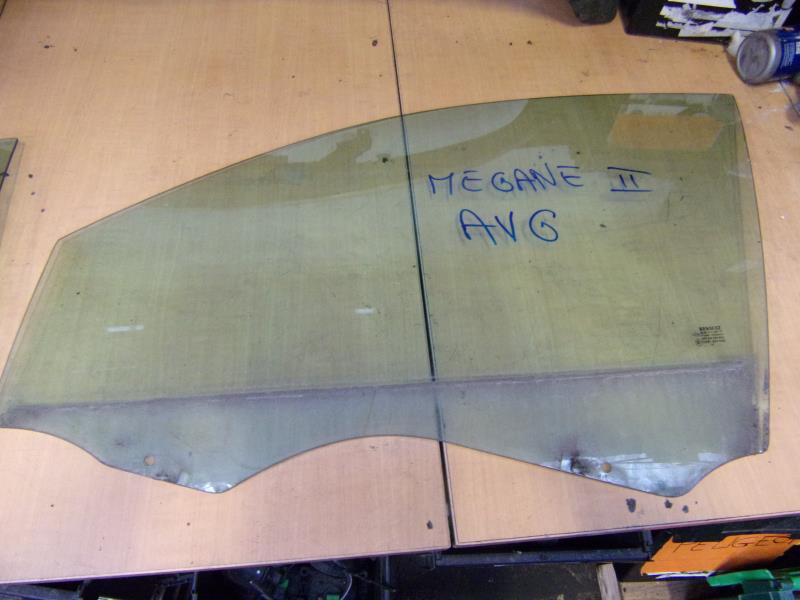 Vitre avant gauche