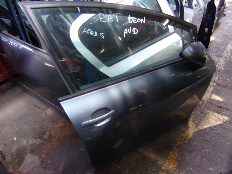 Porte avant droit