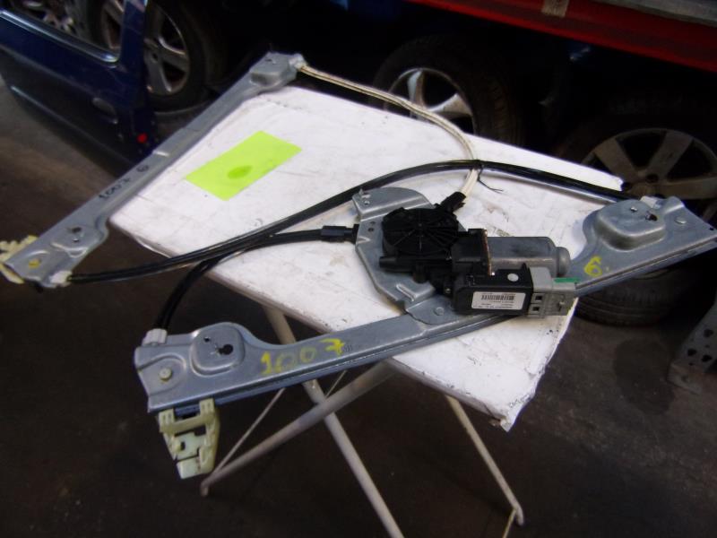 Leve vitre electrique avant gauche
